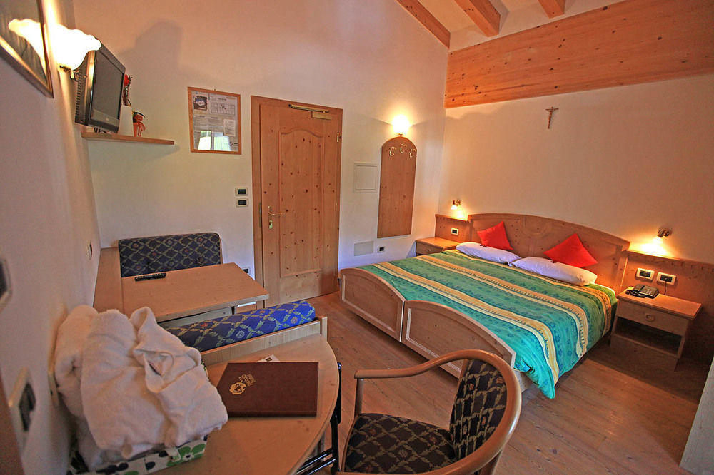 Al Piccolo Hotel Vigo di Fassa Kültér fotó